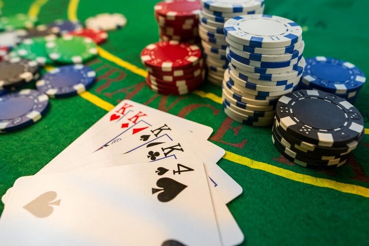 AduQ hand ranking display on slot 367 live table
